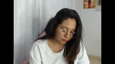 layla violeta gomez online show from 10-19-25, 05:52