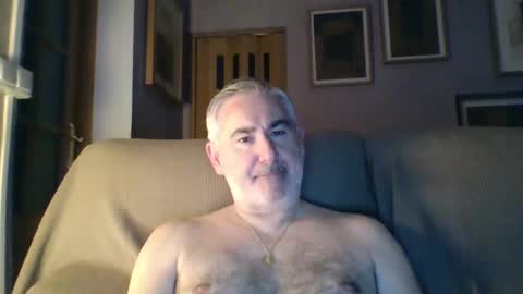 Snapshot of sexy_italiandaddy chatting on 12-12-24, 05:48 Antonio online show from 12-12-24, 05:48