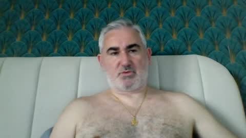 Snapshot of sexy_italiandaddy chatting on 06-18-26, 10:30 Antonio online show from 06-18-26, 10:30