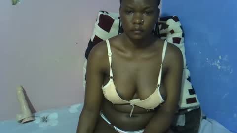 Snapshot of sexy_ivvy02 chatting on 04-15-26, 09:49 Iovelyne online show from 04-15-26, 09:49