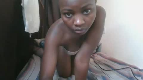 Snapshot of sexy_june20 chatting on 02-19-26, 10:17 sexy_june20 online show from 02-19-26, 10:17