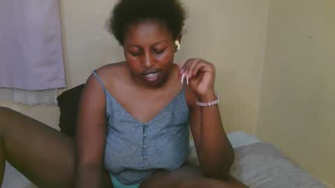 sexy_latasha online show from 12-16-25, 06:46