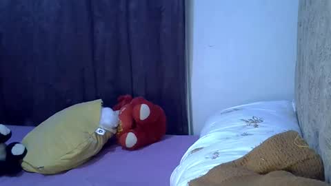 Snapshot of sexy_leila3 chatting on 06-07-26, 11:19 kayla online show from 06-07-26, 11:19