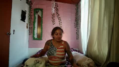 Snapshot of sexy_lolas chatting on 04-19-26, 10:56 sexy lolas online show from 04-19-26, 10:56