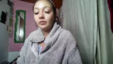 Snapshot of sexy_lolas chatting on 06-14-26, 02:24 sexy lolas online show from 06-14-26, 02:24