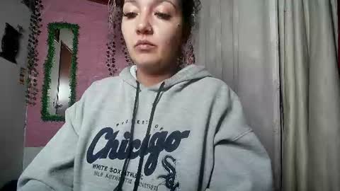 Snapshot of sexy_lolas chatting on 06-22-26, 03:36 sexy lolas online show from 06-22-26, 03:36
