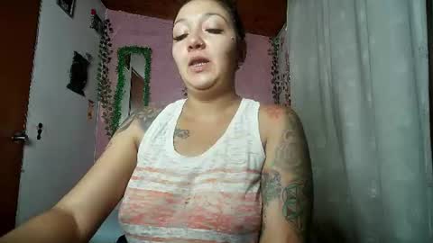 Snapshot of sexy_lolas chatting on 07-09-26, 03:10 sexy lolas online show from 07-09-26, 03:10