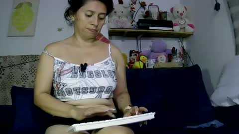 Mary online show from 03-25-26, 03:12