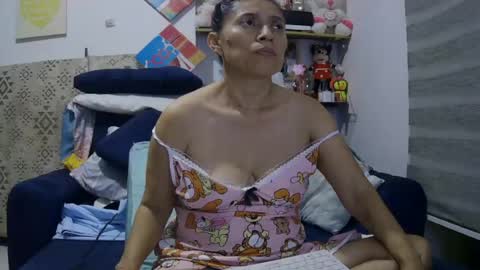 Snapshot of sexy_mary_69 chatting on 06-17-26, 03:53 Mary online show from 06-17-26, 03:53