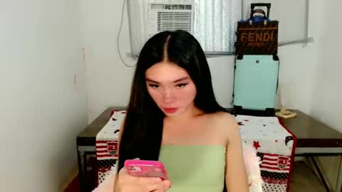 mika online show from 02-10-25, 09:36