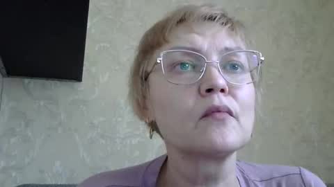 sexy_milf___ online show from 03-31-26, 10:37