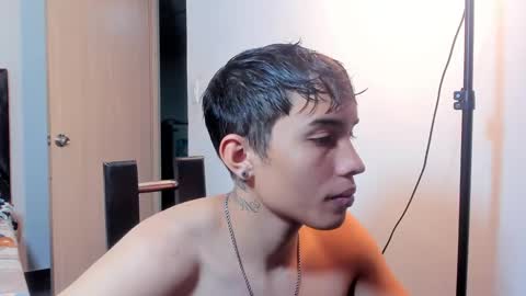 Snapshot of sexy_molly09 chatting on 11-04-25, 12:43 sexy_molly09 online show from 11-04-25, 12:43