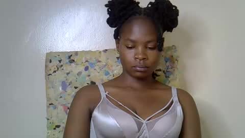 Molyne online show from 03-13-26, 05:58