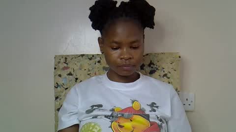 Molyne online show from 03-30-26, 04:02