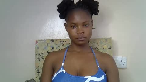 Molyne online show from 04-01-26, 12:11