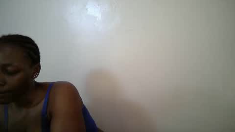 Snapshot of sexy_muna2 chatting on 05-12-26, 12:35 sexy_muna2 online show from 05-12-26, 12:35
