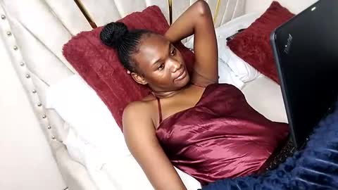 Nyla online show from 04-18-26, 06:56