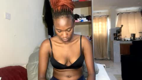 Snapshot of sexy_nyla chatting on 06-22-26, 09:28 Nyla online show from 06-22-26, 09:28
