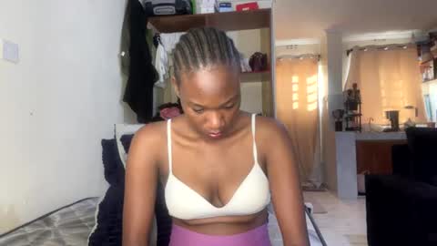 Snapshot of sexy_nyla chatting on 07-15-26, 02:22 Nyla online show from 07-15-26, 02:22