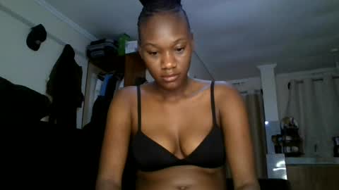 Snapshot of sexy_nyla chatting on 07-27-26, 11:34 Nyla online show from 07-27-26, 11:34