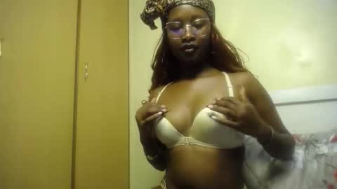 sexy_obsession4 online show from 11-18-25, 09:14