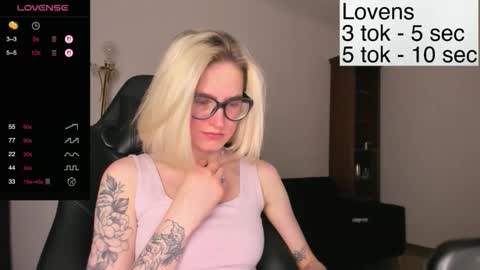 Snapshot of sexy_sweets chatting on 11-06-25, 04:41 Sexy-Sweets online show from 11-06-25, 04:41