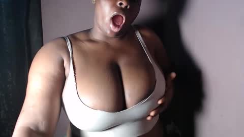 Snapshot of sexy_wet_ria chatting on 06-06-26, 06:51 ria online show from 06-06-26, 06:51