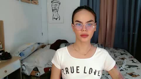 Snapshot of sexyangelitaaa chatting on 03-19-26, 08:40 Angelita online show from 03-19-26, 08:40