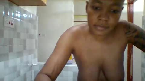 sexyapple2002 online show from 04-05-26, 07:22