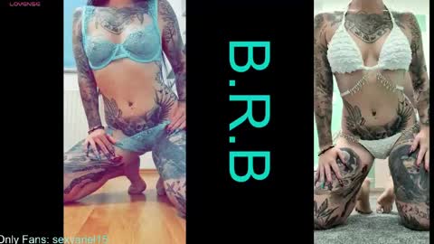 Snapshot of sexyariel15 chatting on 05-27-26, 04:48 SexyAriel15 online show from 05-27-26, 04:48