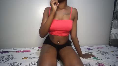 sexyasspetitte_ online show from 02-05-25, 09:18