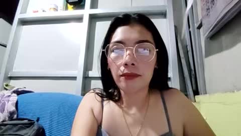 sexyathena29 online show from 04-11-26, 11:36