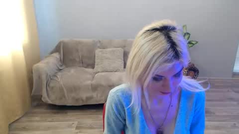 Snapshot of sexybeatriice chatting on 04-24-26, 06:27 sexybeatriice online show from 04-24-26, 06:27