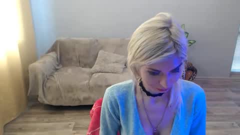 Snapshot of sexybeatriice chatting on 04-27-26, 07:39 sexybeatriice online show from 04-27-26, 07:39