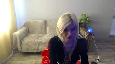 Snapshot of sexybeatriice chatting on 05-13-26, 07:06 sexybeatriice online show from 05-13-26, 07:06
