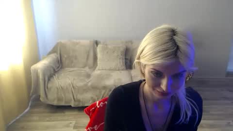 Snapshot of sexybeatriice chatting on 05-16-26, 07:05 sexybeatriice online show from 05-16-26, 07:05