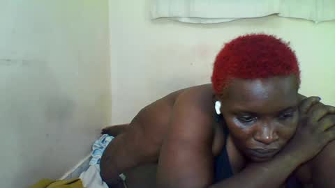Snapshot of sexyblackberry7 chatting on 06-25-26, 07:07 MAUREEN online show from 06-25-26, 07:07