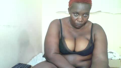 Snapshot of sexyblackberry7 chatting on 07-06-26, 07:16 MAUREEN online show from 07-06-26, 07:16