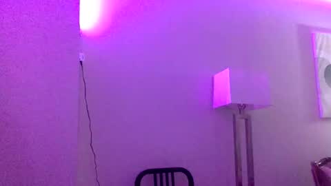 Snapshot of sexyblondiifreak chatting on 03-03-26, 06:19 karmen online show from 03-03-26, 06:19