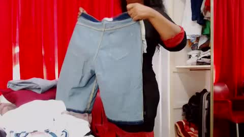 Snapshot of sexybustyboobs chatting on 03-12-25, 07:13 sexybustyboobs online show from 03-12-25, 07:13