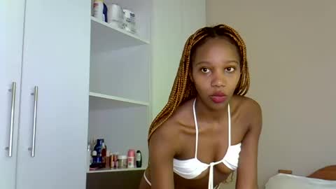 Snapshot of sexycarll9 chatting on 06-03-26, 07:00 Britney online show from 06-03-26, 07:00