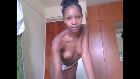 Snapshot of sexycarll9 chatting on 06-08-26, 10:48 Britney online show from 06-08-26, 10:48