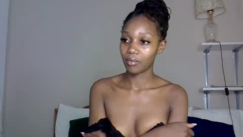 Snapshot of sexycarll9 chatting on 06-22-26, 05:21 Britney online show from 06-22-26, 05:21