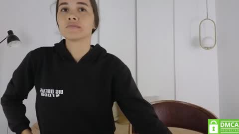 chanell and yina online show from 11-29-25, 01:25