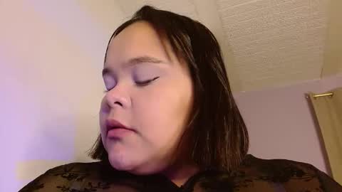 Snapshot of sexychubbyy chatting on 05-16-26, 02:19 Eva online show from 05-16-26, 02:19