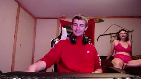 Snapshot of sexycoloradolovers chatting on 11-18-25, 07:40 Austin and Megan online show from 11-18-25, 07:40