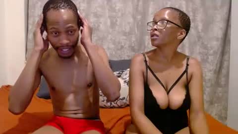 Snapshot of sexycouplexx01 chatting on 02-01-26, 06:39 sexycouplexx01 online show from 02-01-26, 06:39