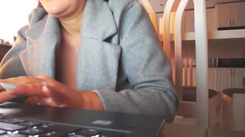 Snapshot of sexydomina chatting on 12-07-24, 10:45 sexylady online show from 12-07-24, 10:45