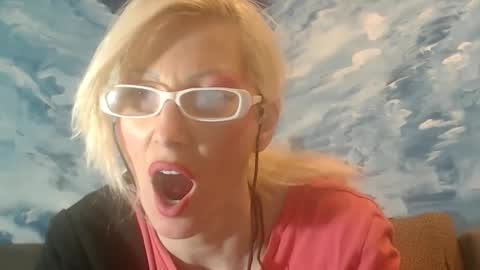 Snapshot of sexyeni chatting on 12-18-24, 03:04 ENI pvt moan your name WHEN I M NOT online you tell me in SNAPCHAT deal yes add me... FREE TWITTER magiconline101...... online show from 12-18-24, 03:04