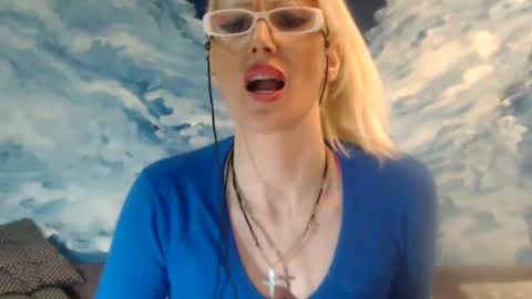 Snapshot of sexyeni chatting on 01-14-25, 09:41 ENI pvt moan your name WHEN I M NOT online you tell me in SNAPCHAT deal yes add me... FREE TWITTER magiconline101...... online show from 01-14-25, 09:41